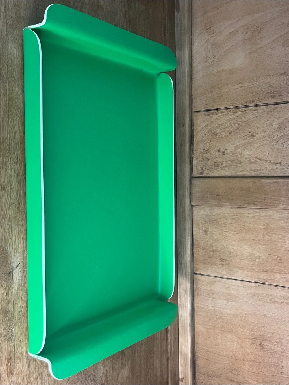 MCM-Kelly Green W/Rolled Edges & White Trim.  Great Retro Tray!